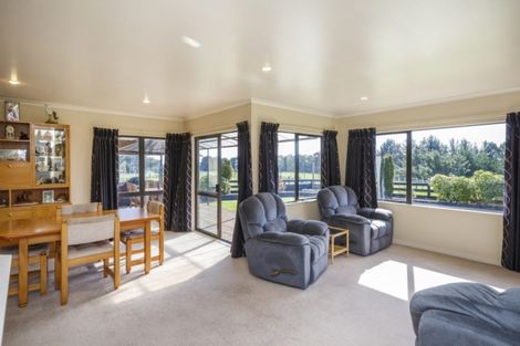 Photo of property in 32 Stoneleigh Lane, Aokautere, Palmerston North, 4471