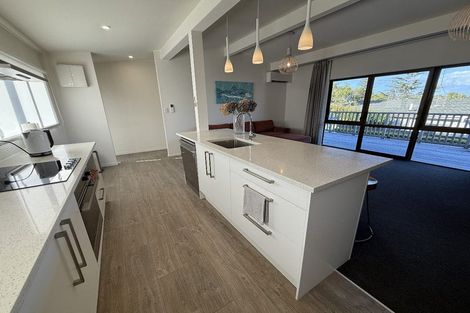 Photo of property in 2/46 Channel View Road, Campbells Bay, Auckland, 0630