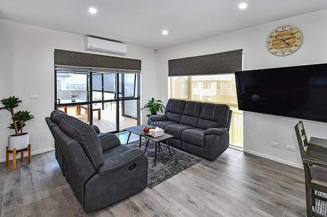 Photo of property in 1 Aklander Rise, Flat Bush, Auckland, 2019