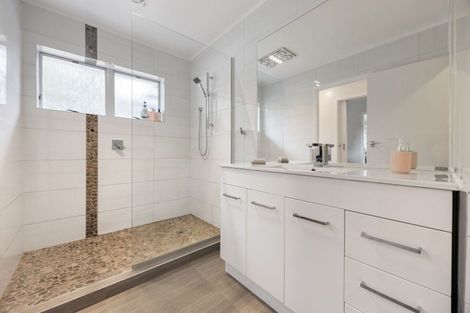 Photo of property in 3a Bellwood Place, Chartwell, Hamilton, 3210