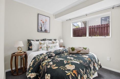 Photo of property in 23 Faram Place, Massey, Auckland, 0614