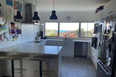 Photo of property in 14 Seaview Crescent, Hatfields Beach, Orewa, 0931