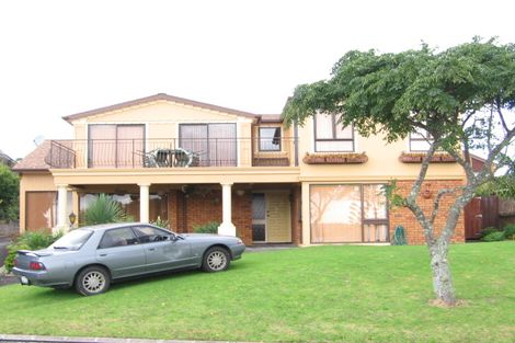 Photo of property in 18 William Bryan Drive, Half Moon Bay, Auckland, 2012