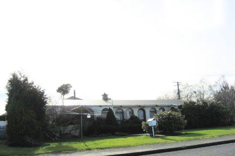 Photo of property in 4 Grange Street, Winton, 9720
