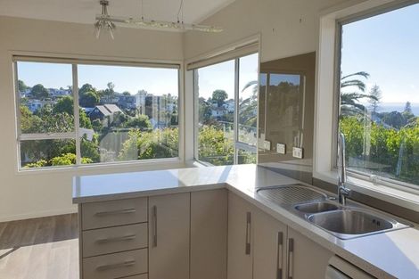 Photo of property in 31 Sealy Road, Torbay, Auckland, 0630