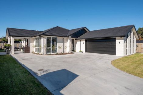 Photo of property in 46 Baxendale Drive, Matipo Heights, Rotorua, 3015