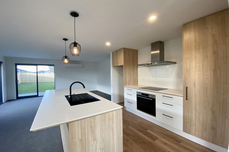 Photo of property in 20 Palmer Avenue, Glen Eden, Auckland, 0602