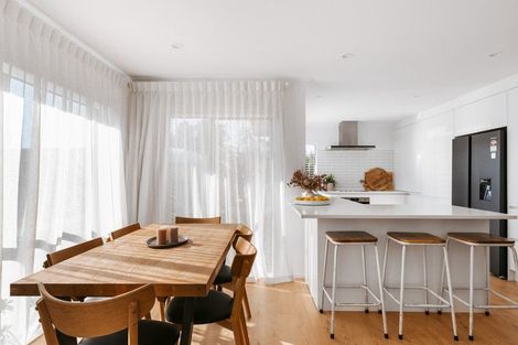 Photo of property in 120 Evans Road, Papamoa Beach, Papamoa, 3118