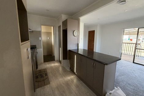 Photo of property in 57 Catkin Crescent, Papatoetoe, Auckland, 2025