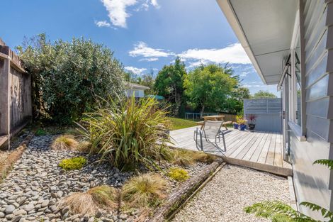 Photo of property in 50 La Rosa Street, Green Bay, Auckland, 0604