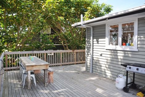 Photo of property in 23 Cumberland Street, Leigh, 0985