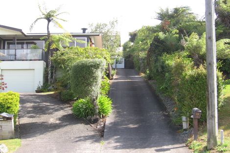 Photo of property in 19 Parr Terrace, Castor Bay, Auckland, 0620