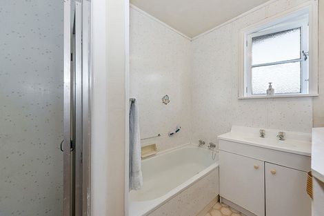 Photo of property in 194 Clarkin Road, Fairfield, Hamilton, 3214