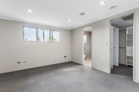 Photo of property in 12a Otahuri Crescent, Greenlane, Auckland, 1051
