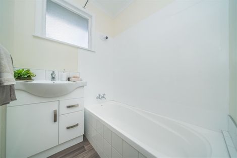 Photo of property in 4/11 Pascal Street, Palmerston North, 4410