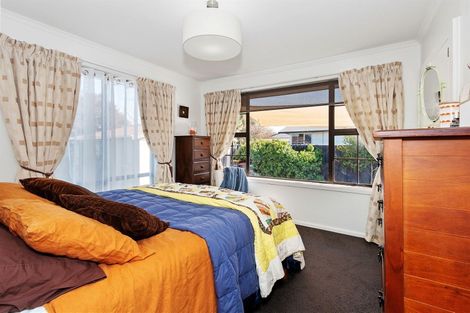 Photo of property in 11 Fairmont Place, Hornby, Christchurch, 8042