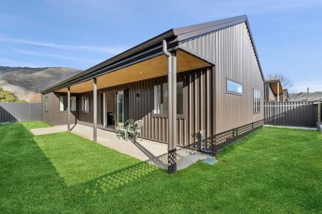 Photo of property in 9b Orient Street, Cromwell, 9310