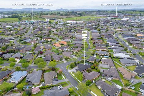 Photo of property in 1 Holly Place, Rototuna North, Hamilton, 3210