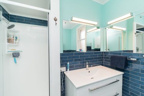 Photo of property in 5 Tingey Place, Awapuni, Palmerston North, 4412