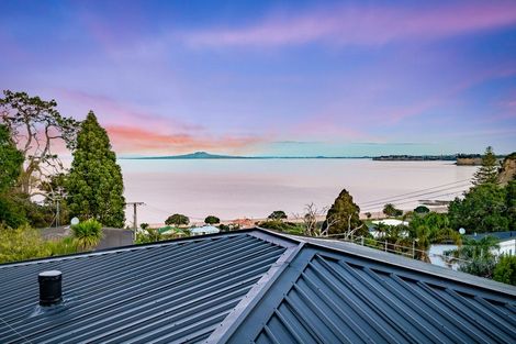 Photo of property in 26b Wade River Road, Stanmore Bay, Whangaparaoa, 0932