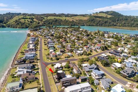 Photo of property in 142 Captain Cook Road, Cooks Beach, Whitianga, 3591