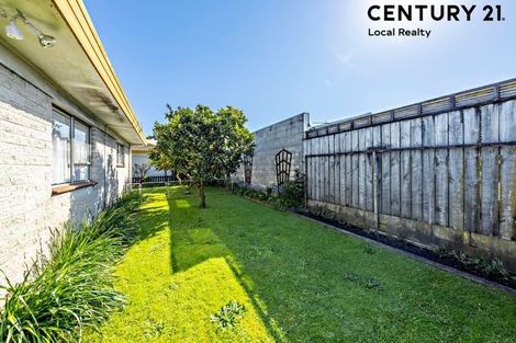 Photo of property in 2/69 Settlement Road, Papakura, 2110