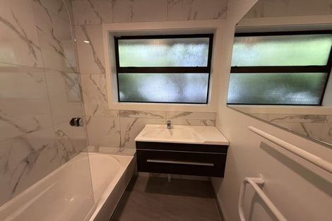 Photo of property in 10 Oakhurst Place, Russley, Christchurch, 8042