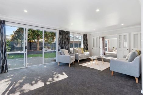 Photo of property in 22 Beauford Place, Parklands, Christchurch, 8083