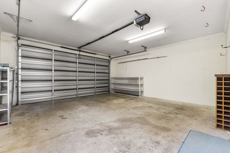 Photo of property in 22 Hoyte Place, Pukehangi, Rotorua, 3015