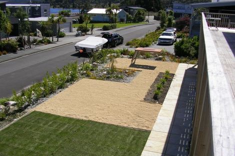 Photo of property in 7 Ranui Place, Moana, 7872