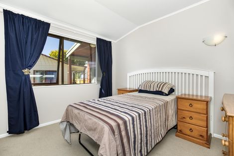 Photo of property in 16 Muirfield Street, Wattle Downs, Auckland, 2103
