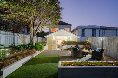 Photo of property in 23 Naughton Terrace, Kilbirnie, Wellington, 6022