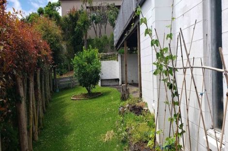 Photo of property in 6 Chevron Place, Castor Bay, Auckland, 0620