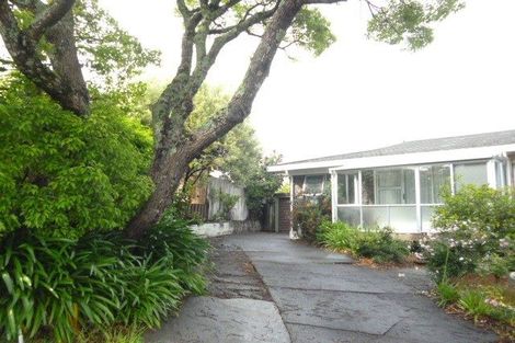 Photo of property in 2/75 Evelyn Road, Cockle Bay, Auckland, 2014