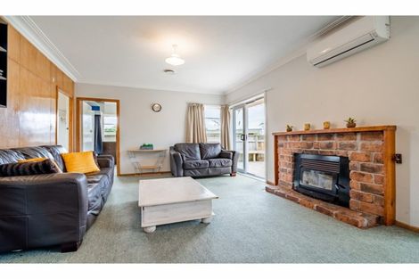 Photo of property in 330 Glengarry Road, Glen Eden, Auckland, 0602