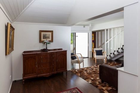 Photo of property in 94b Aikmans Road, Merivale, Christchurch, 8014