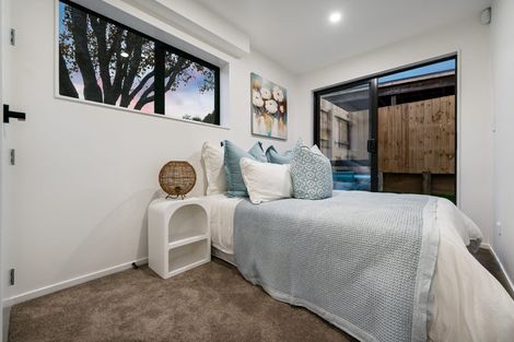 Photo of property in 21b Laura Street, Kelston, Auckland, 0602