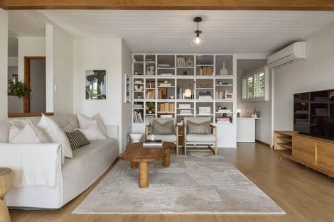 Photo of property in 2/35a Rangatira Road, Beach Haven, Auckland, 0626