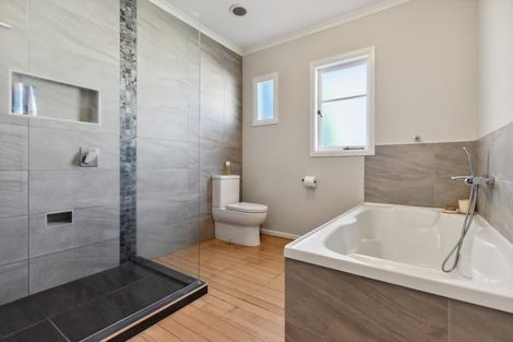 Photo of property in 24 Bretton Terrace, Hillcrest, Hamilton, 3216