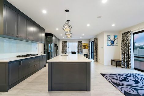 Photo of property in 24 Mettam Drive, Swanson, Auckland, 0614