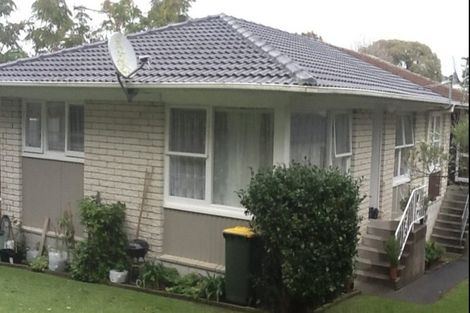 Photo of property in 2/69 Chartwell Avenue, Glenfield, Auckland, 0629