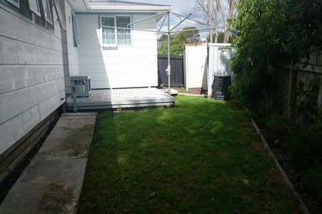 Photo of property in 9 Ballial Place, West Harbour, Auckland, 0618