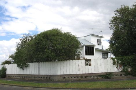 Photo of property in 4 Bannister Place, New Windsor, Auckland, 0600