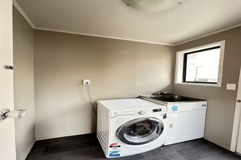 Photo of property in 10 Granville Drive, Massey, Auckland, 0614