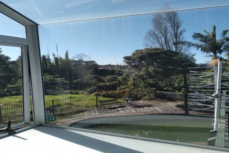 Photo of property in 8 Rotoiti Avenue, Pakuranga Heights, Auckland, 2010