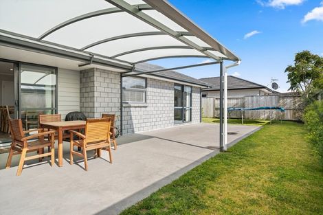 Photo of property in 10 Ponga Place, Papamoa Beach, Papamoa, 3118