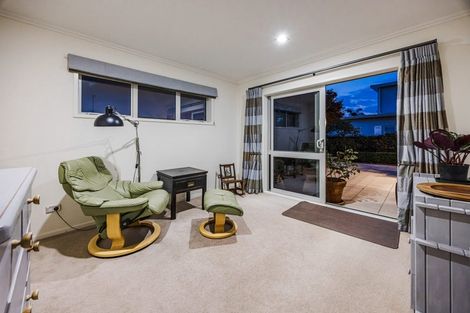 Photo of property in 3 Willowgrange Place, Pukekohe, 2120
