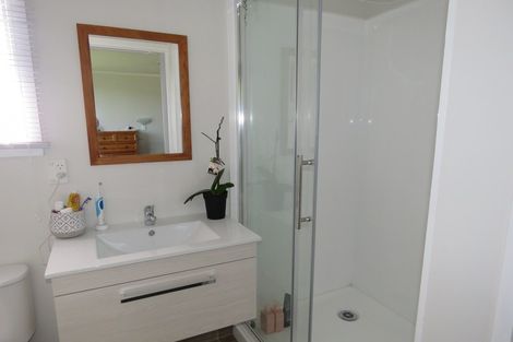 Photo of property in 183 Queen Street, Westport, 7825