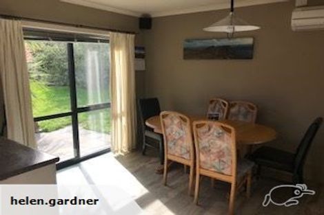 Photo of property in 15 Paradise Place, Lake Hawea, Wanaka, 9382