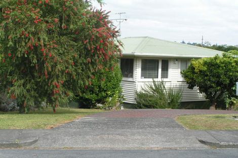 Photo of property in 61 Bond Crescent, Forrest Hill, Auckland, 0620